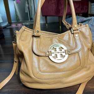 Tory Burch Amanda Leather Bag in Camel - Heavily used